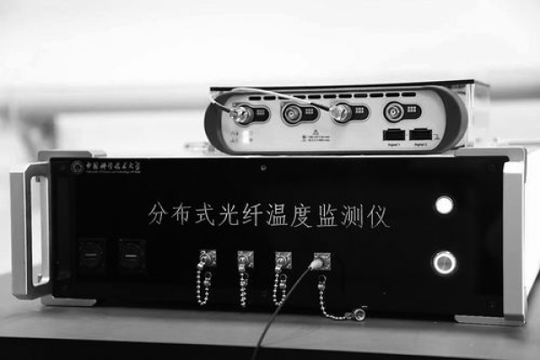 “冰立方”用上光纤温度计