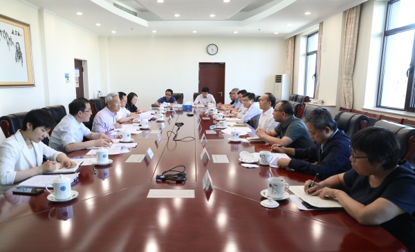 中科院和农业农村部就农业领域科技合作进行会谈